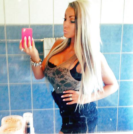 19P Sandy: Fake Tit Bimbo
