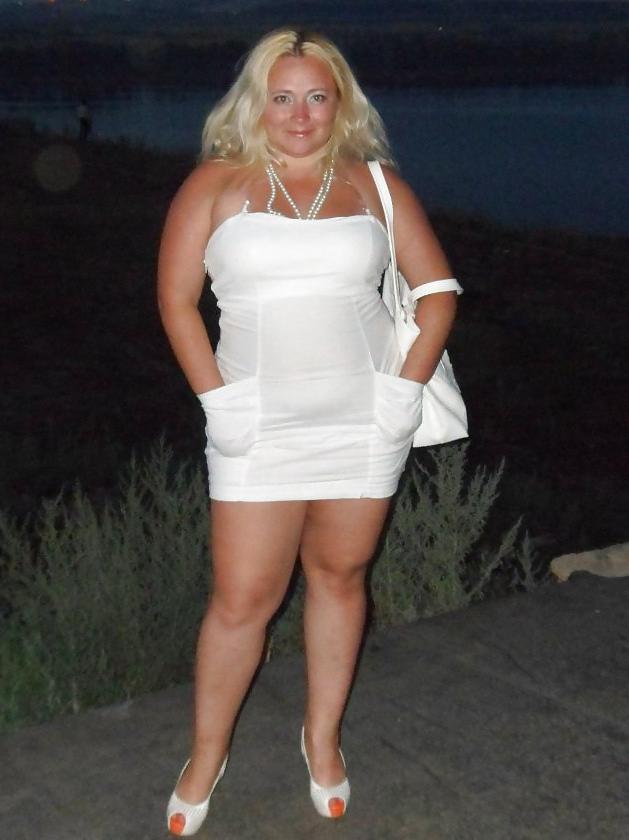 20P Curvy sexy russian babe Elena