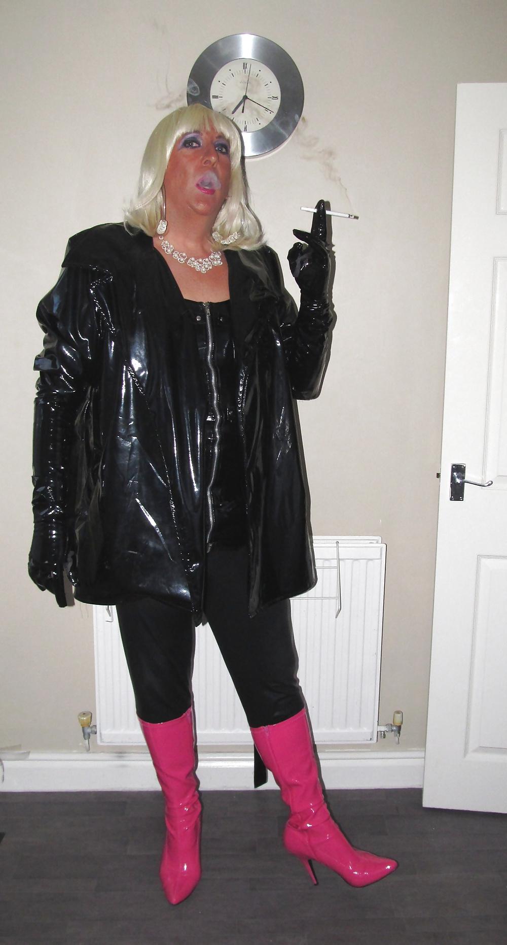 18P Chrissie had a cock for her birthday! 