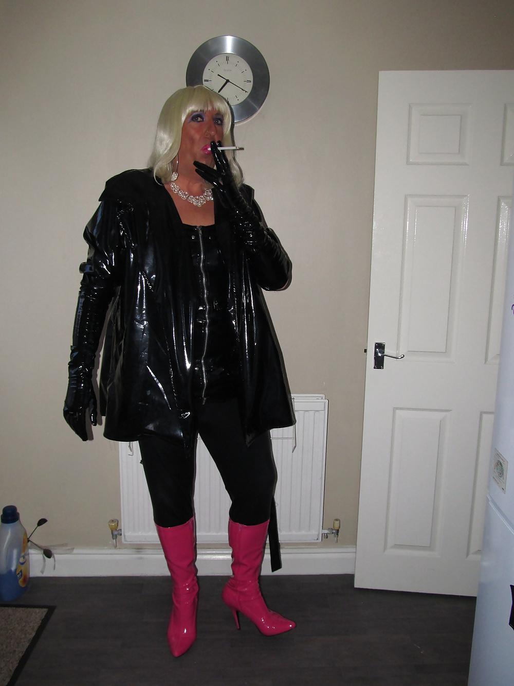 18P Chrissie had a cock for her birthday! 