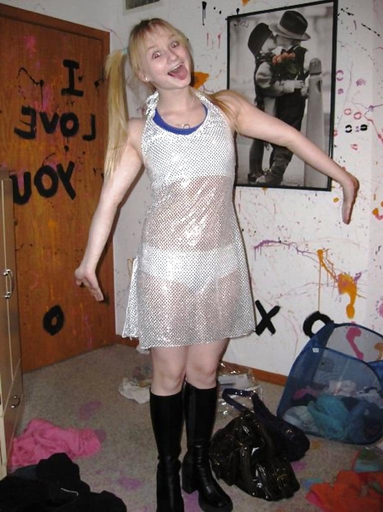 25P Hot Teens 20 Whats your fantasy?? -Edge