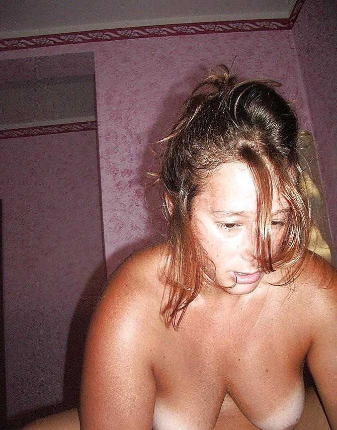 25P Housewife sucking and fucking in the bathroom