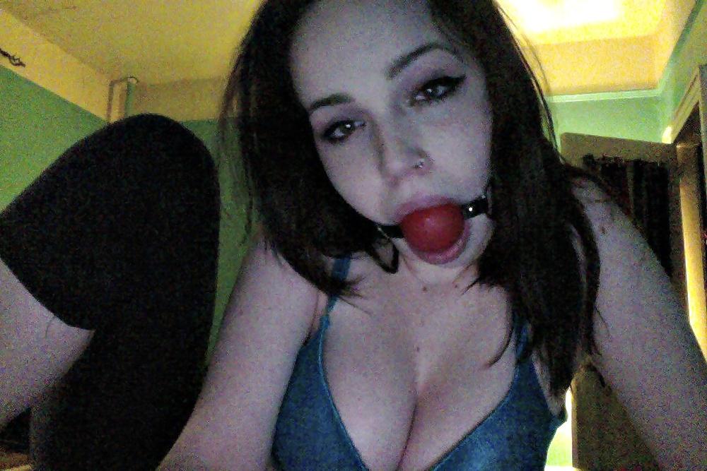25P Slave bimbo 2