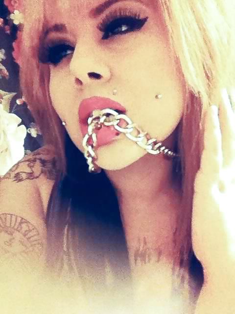 20P Thick tattooed Latina 2