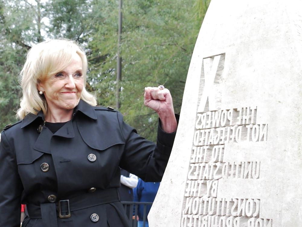 25P I simply love jerking off to Conservative Jan Brewer