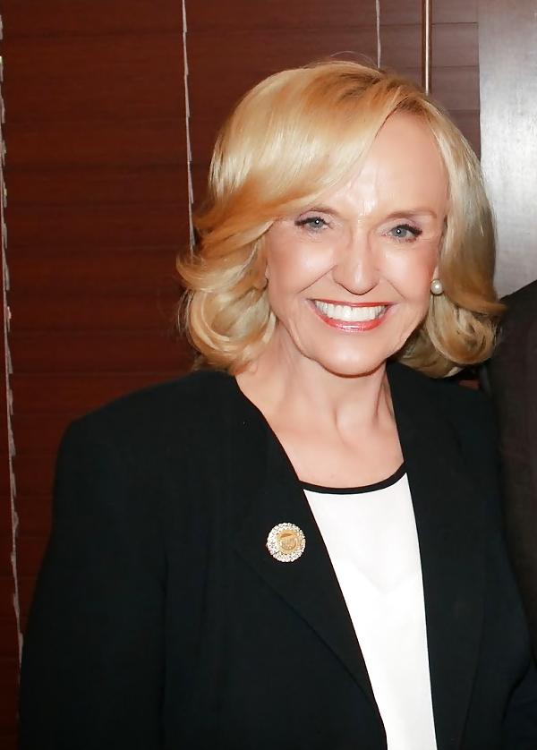 25P I simply love jerking off to Conservative Jan Brewer