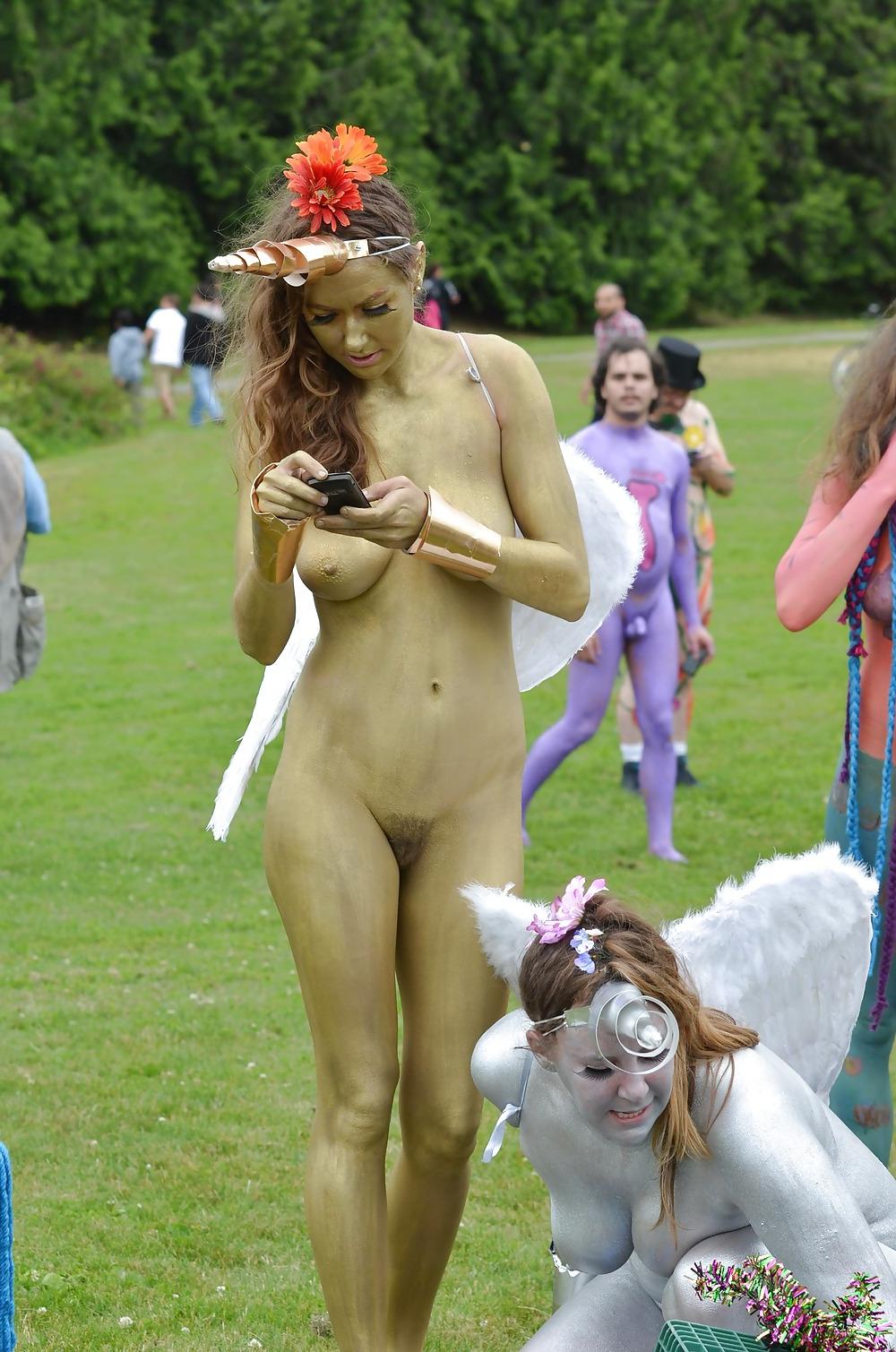 21P Public display 132