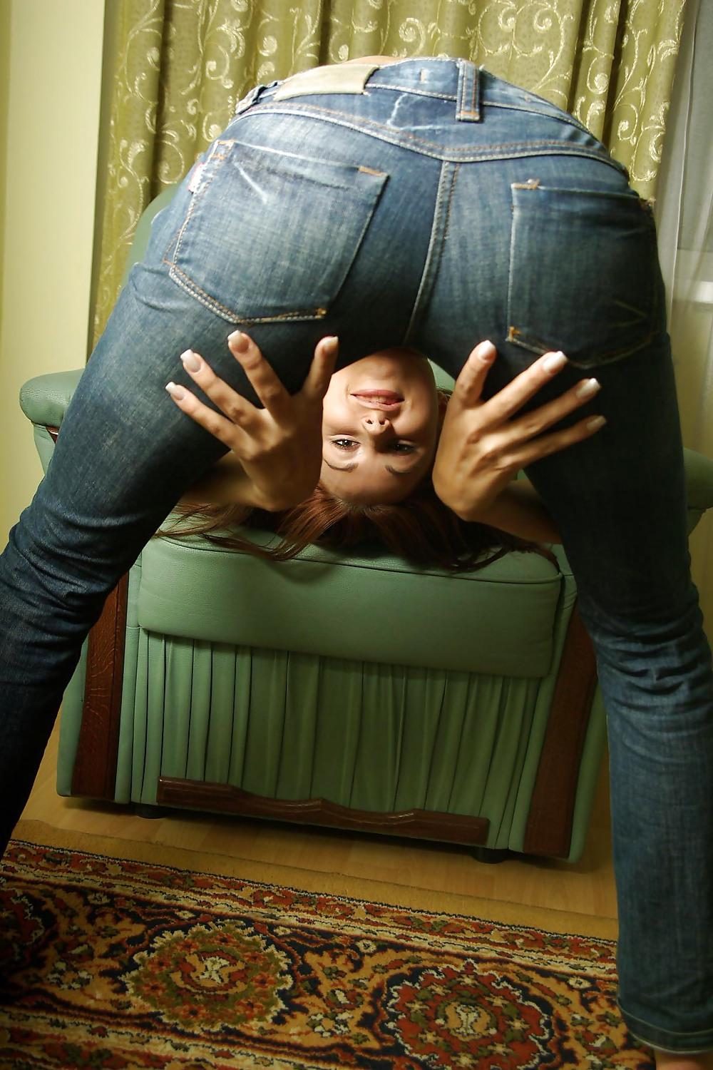 15P Alla aka Dayanna in Jeans 2