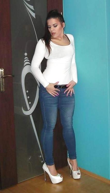 7P My favorite slut in tight jeans and heels 