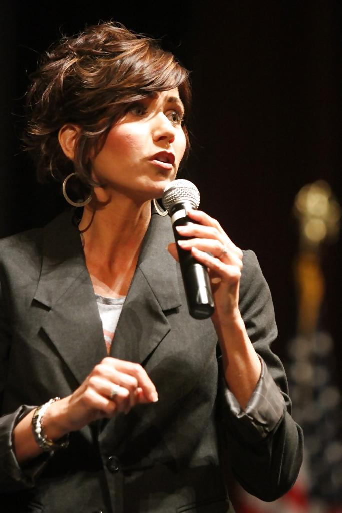 25P I love jerking off to Conservative Kristi Noem