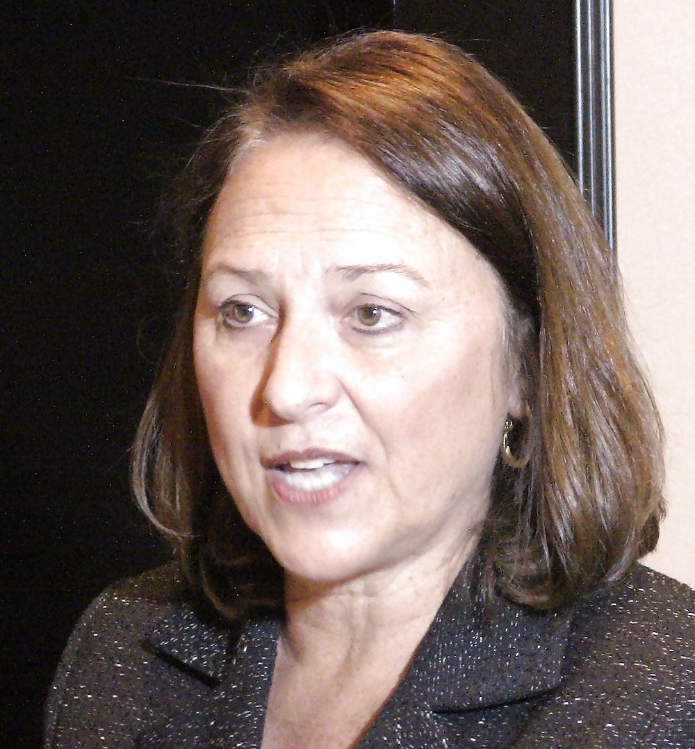 25P Love jerking off to conservative Deb Fischer