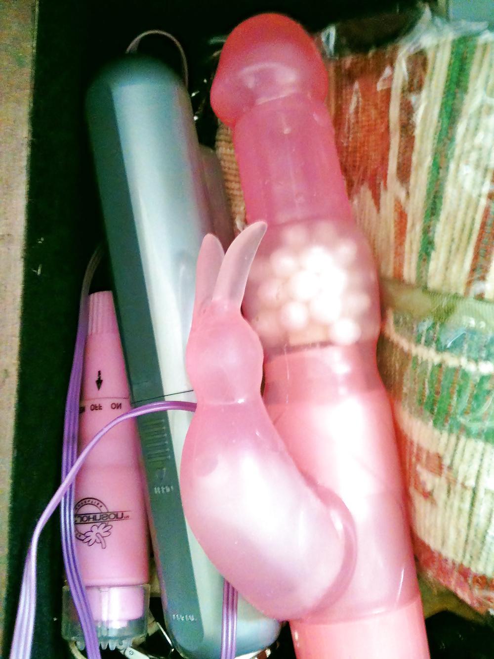 13P Wife's Private Pictures For All To See