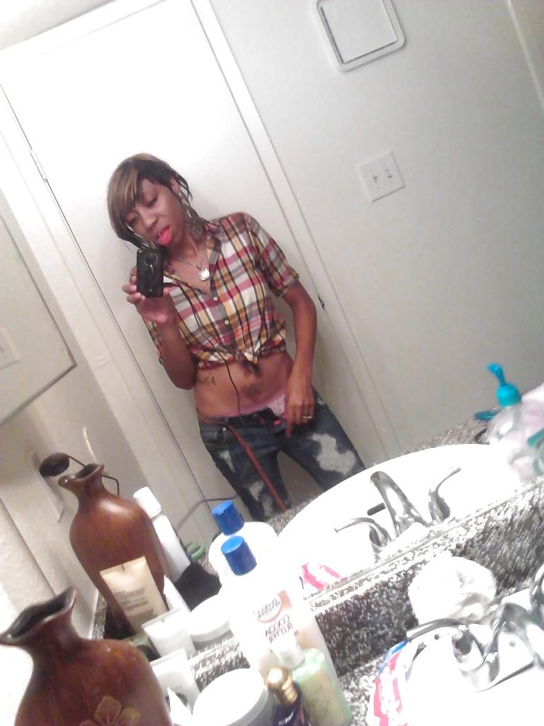 16P Monique shows off her tattoos in the bathroom
