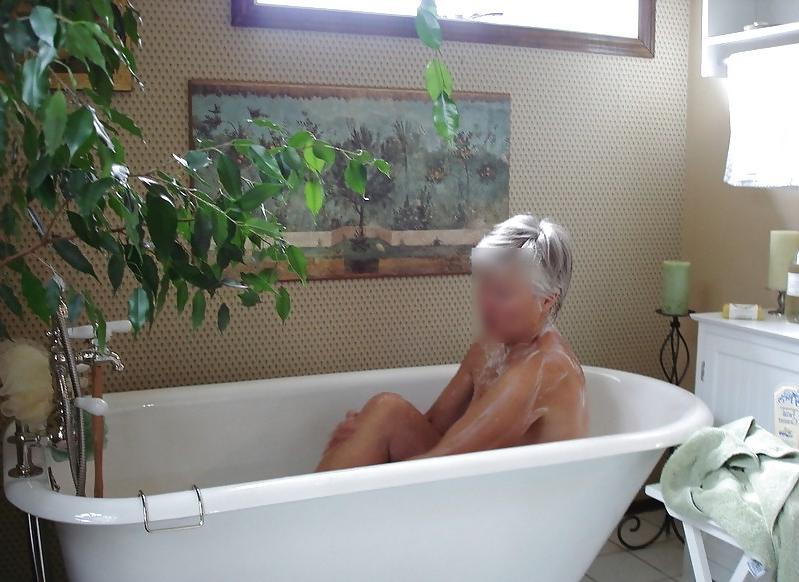 5P Relaxing in the bath