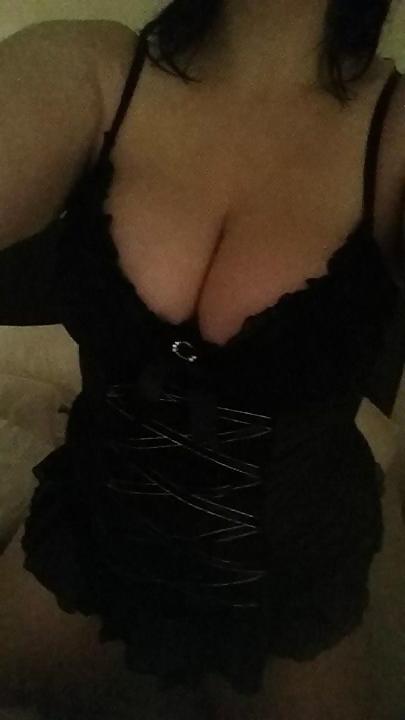 20P Beautiful Curvy Women's With A Naughty Side 2.
