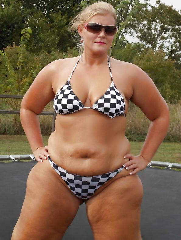 25P PRETTY BLONDE FAT ASS - 2