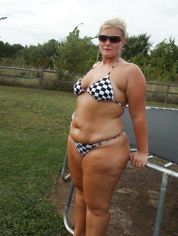 25P PRETTY BLONDE FAT ASS - 2
