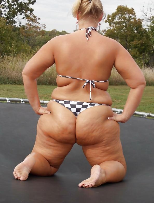25P PRETTY BLONDE FAT ASS - 2