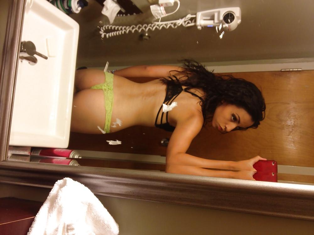 18P Nice dark haired girl selfshots
