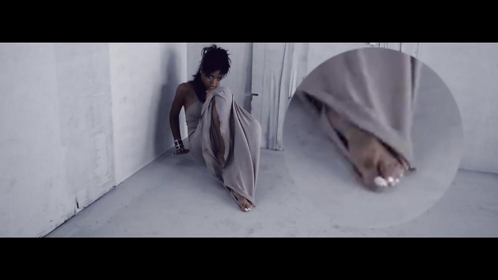 7P Rihanna feet in her music video