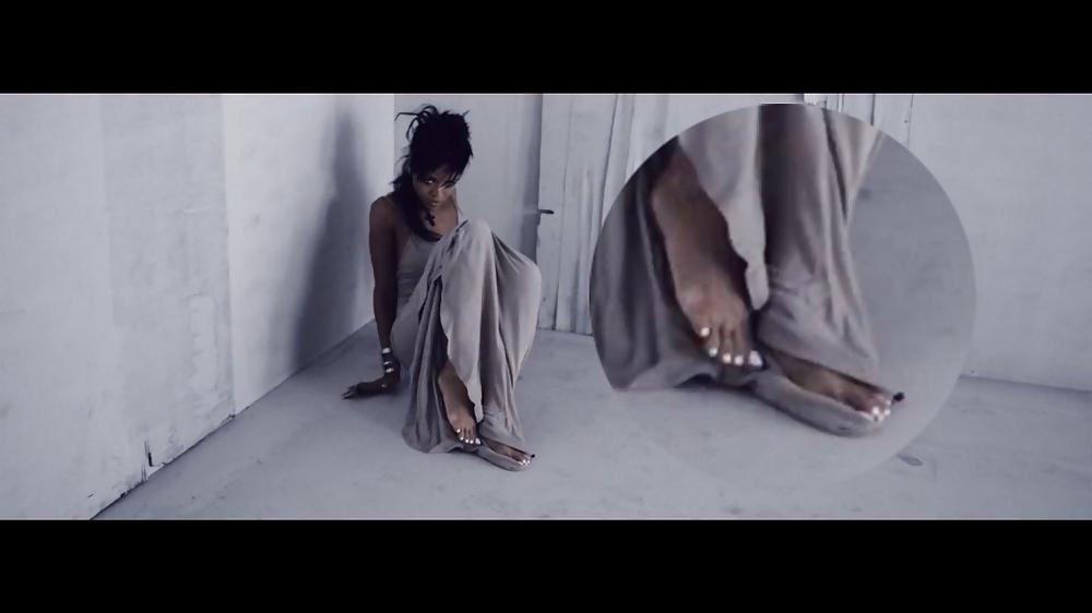 7P Rihanna feet in her music video
