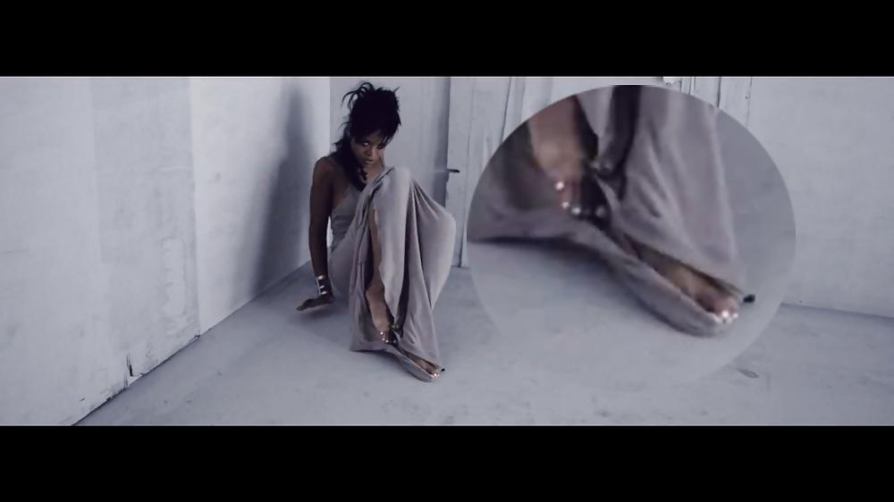 7P Rihanna feet in her music video