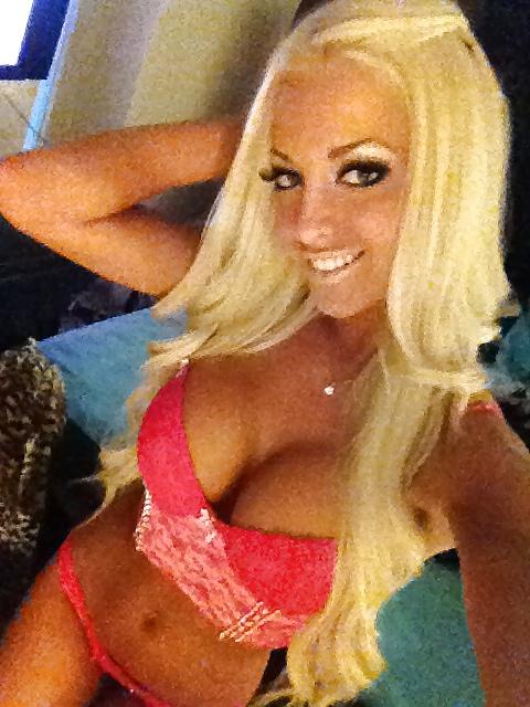 25P Bimbo fuckdolls 8