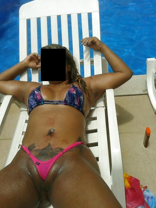 25P Hot brazilian wife in bikini, shorts and skirts