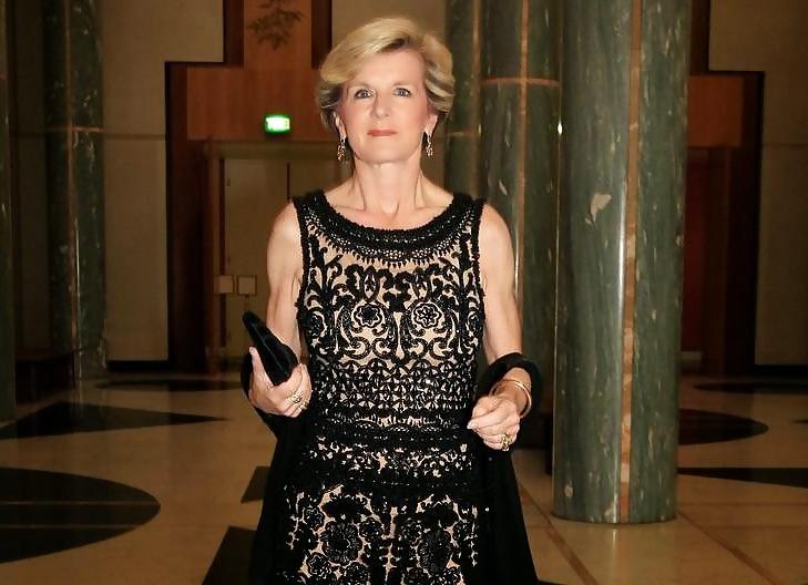 25P Love jerking off to conservative Julie Bishop