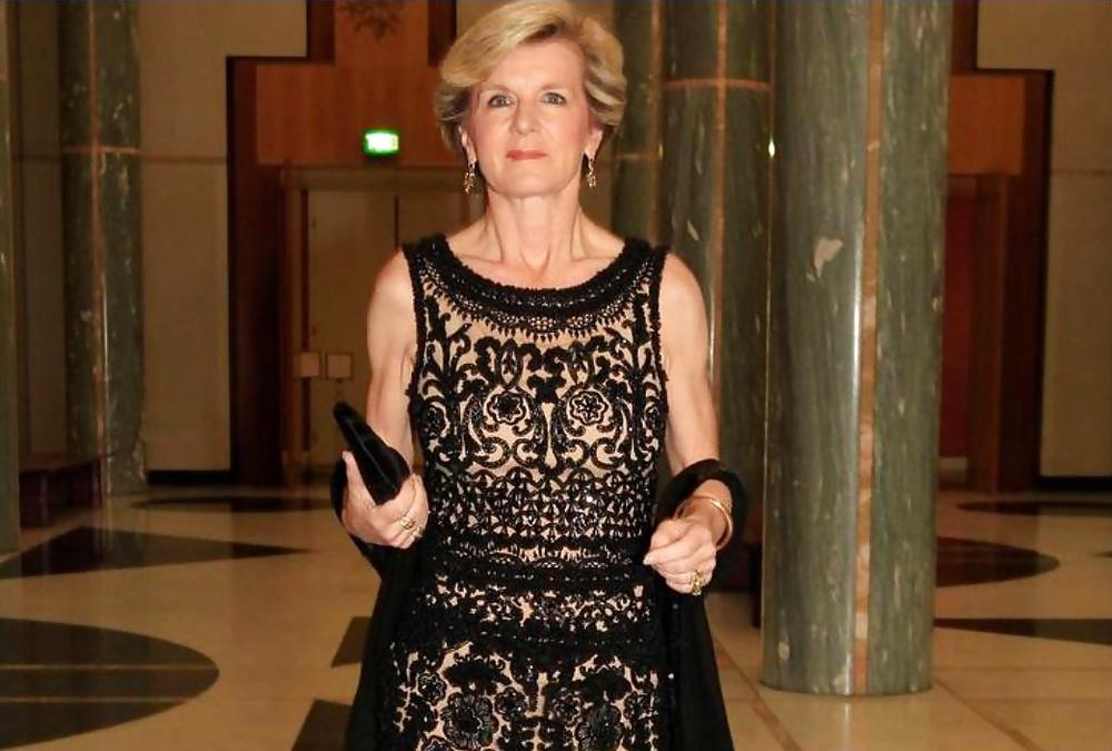 25P Love jerking off to conservative Julie Bishop