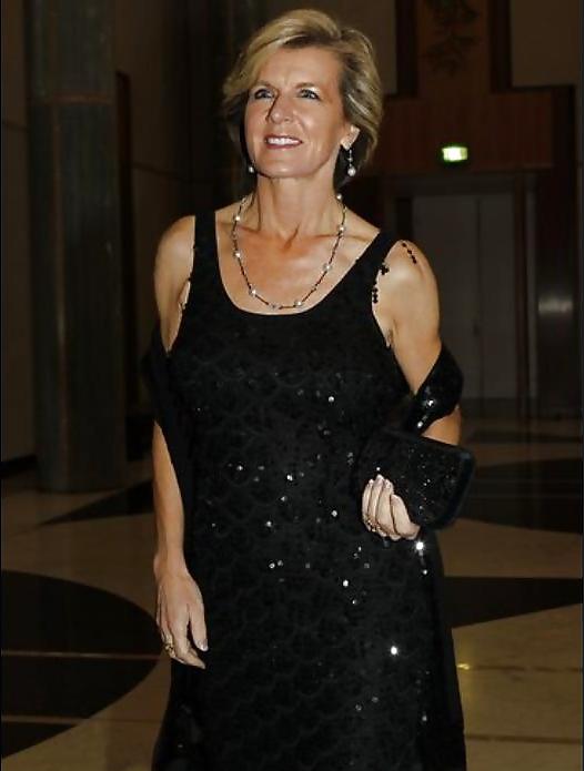 25P Love jerking off to conservative Julie Bishop