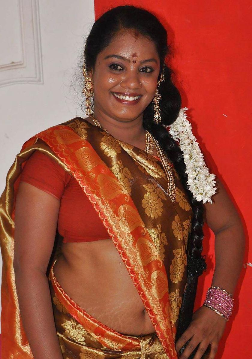 21P Aunty curvy hip