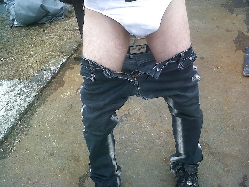 8P Fun oputdoor in latex thong underwear white and tight jeans