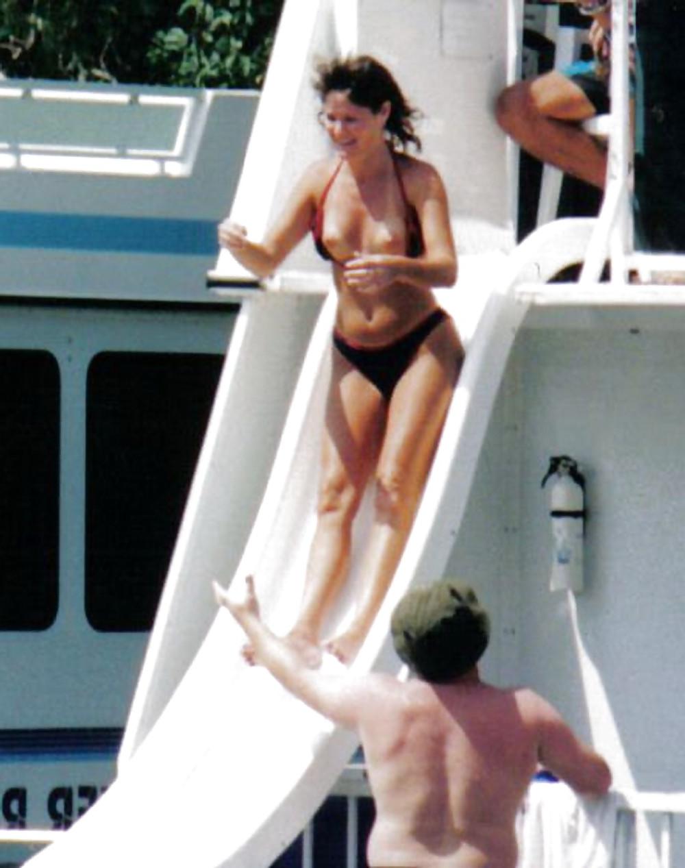 25P Accidental nudity shot
