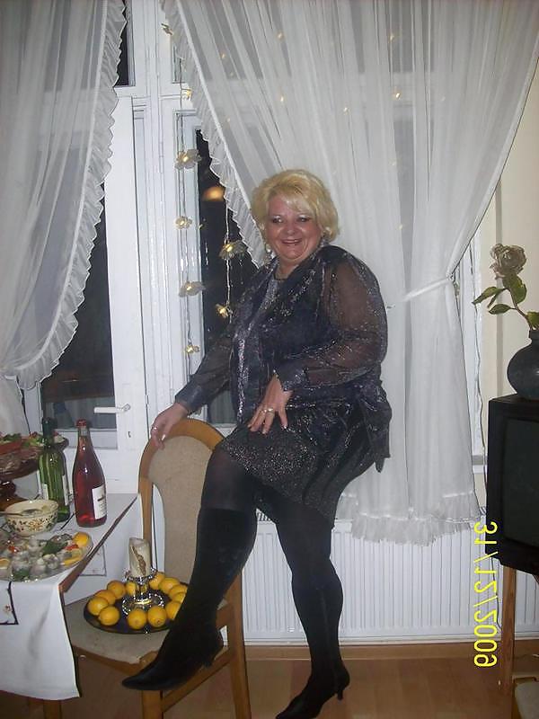 12P Mature Blonde Fat Piggy Whore
