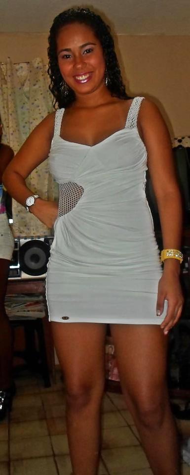25P Dressed and beautiful brazilian women!