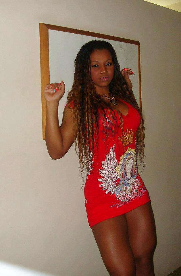 25P Dressed and beautiful brazilian women!