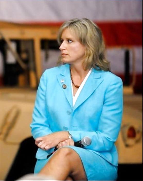 25P Love jerking off to conservative Renee Ellmers