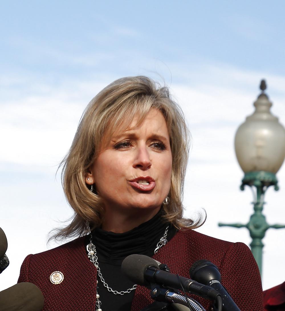 25P Love jerking off to conservative Renee Ellmers