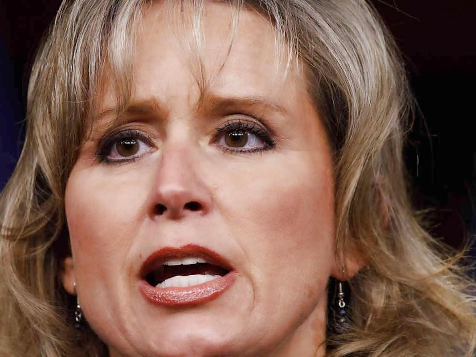 25P Love jerking off to conservative Renee Ellmers