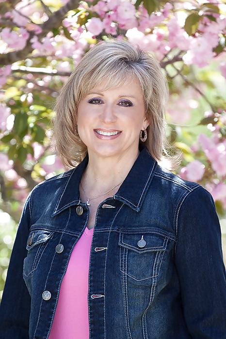 25P Love jerking off to conservative Renee Ellmers