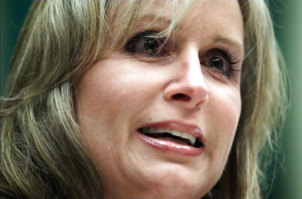 25P Love jerking off to conservative Renee Ellmers