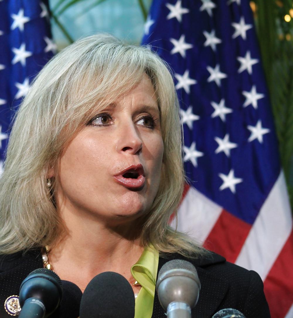 25P Love jerking off to conservative Renee Ellmers