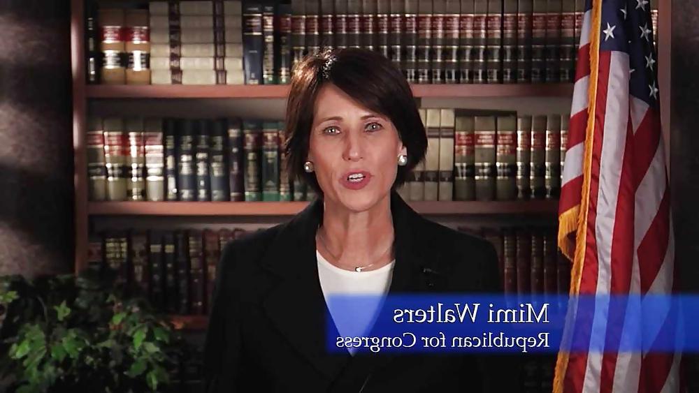 25P Love jerking off to conservative Mimi Walters