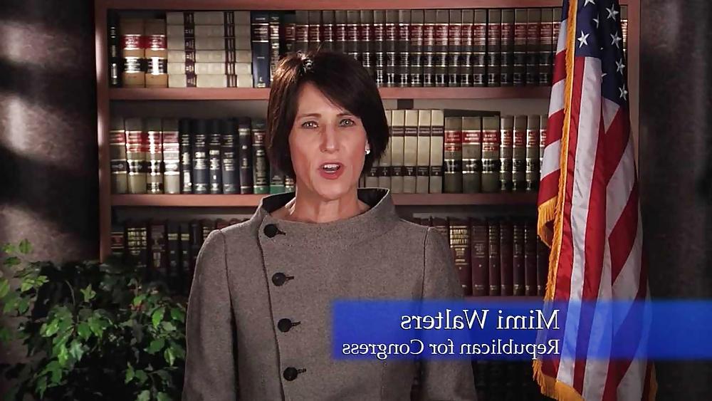 25P Love jerking off to conservative Mimi Walters
