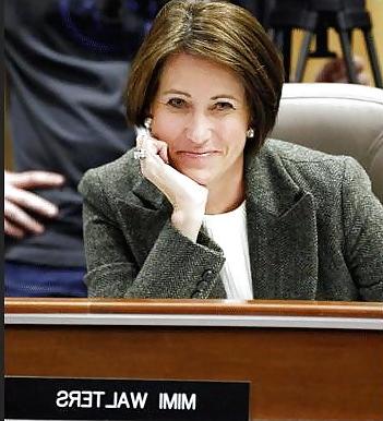 25P Love jerking off to conservative Mimi Walters