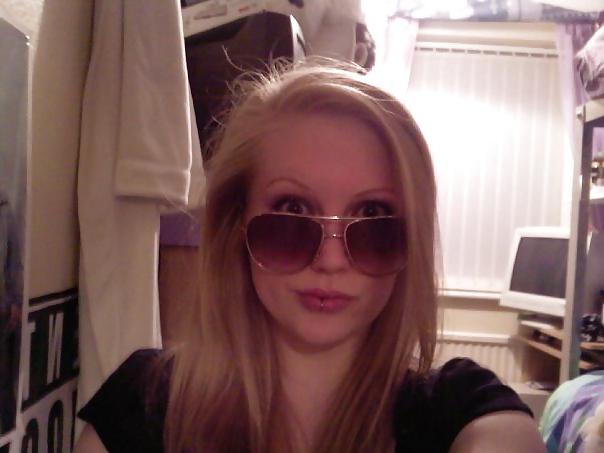 25P Curvy blonde amateur sucks dick huge tits