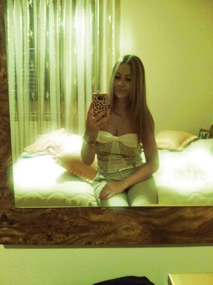 25P Big boobs serbian bimbo