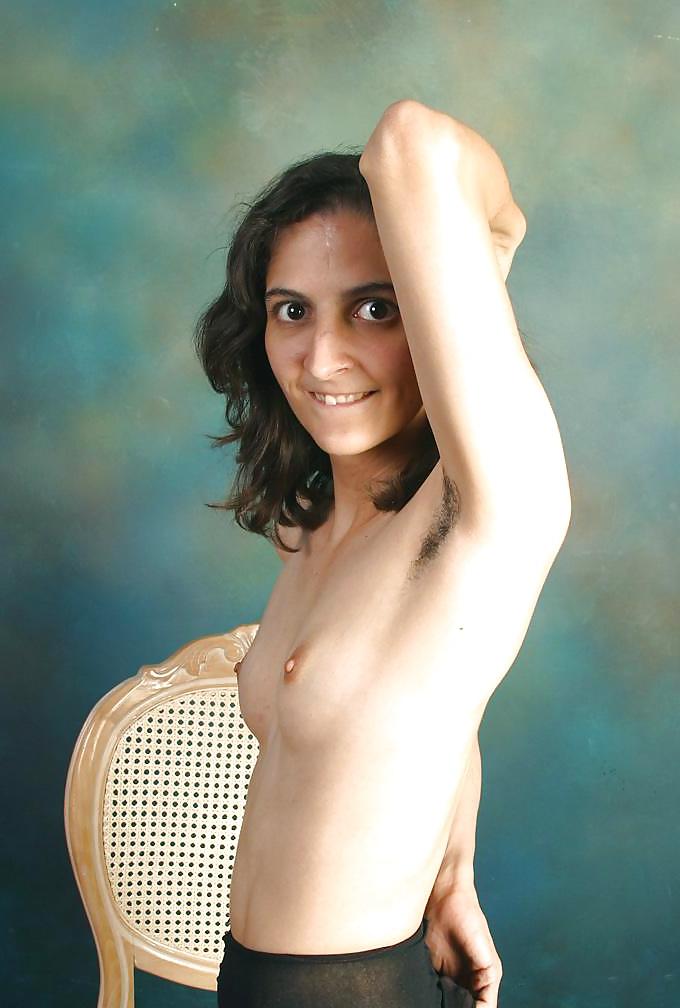 25P Small tits and hairy armpits