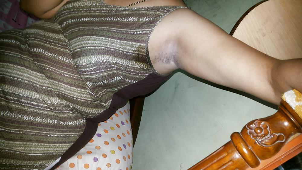 5P Desi fleshy hairy sweaty smelly armpit aunty